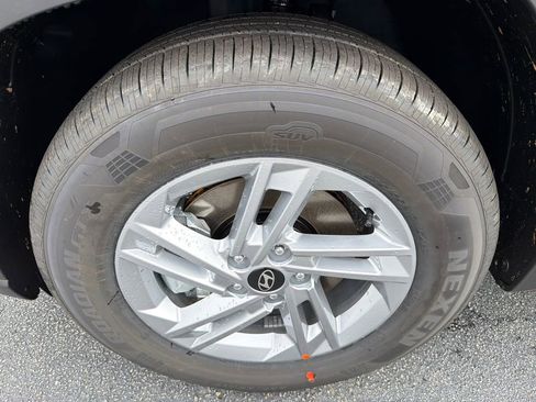 New 2026 Hyundai Tucson SE image 11