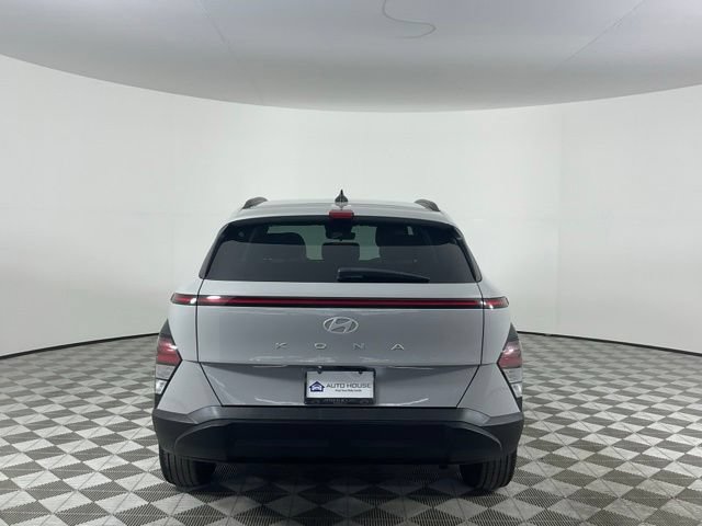 Used 2025 Hyundai Kona SEL FWD image 6