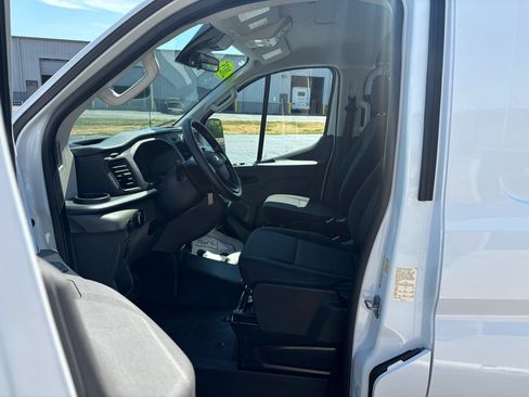 Used 2025 Ford Transit 250 Low Roof w/ Exterior Upgrade Package RWD image 9
