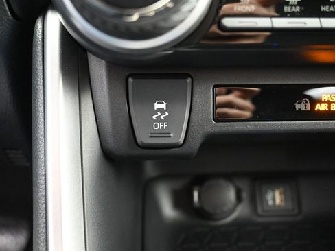 Certified 2025 Toyota RAV4 LE image 22