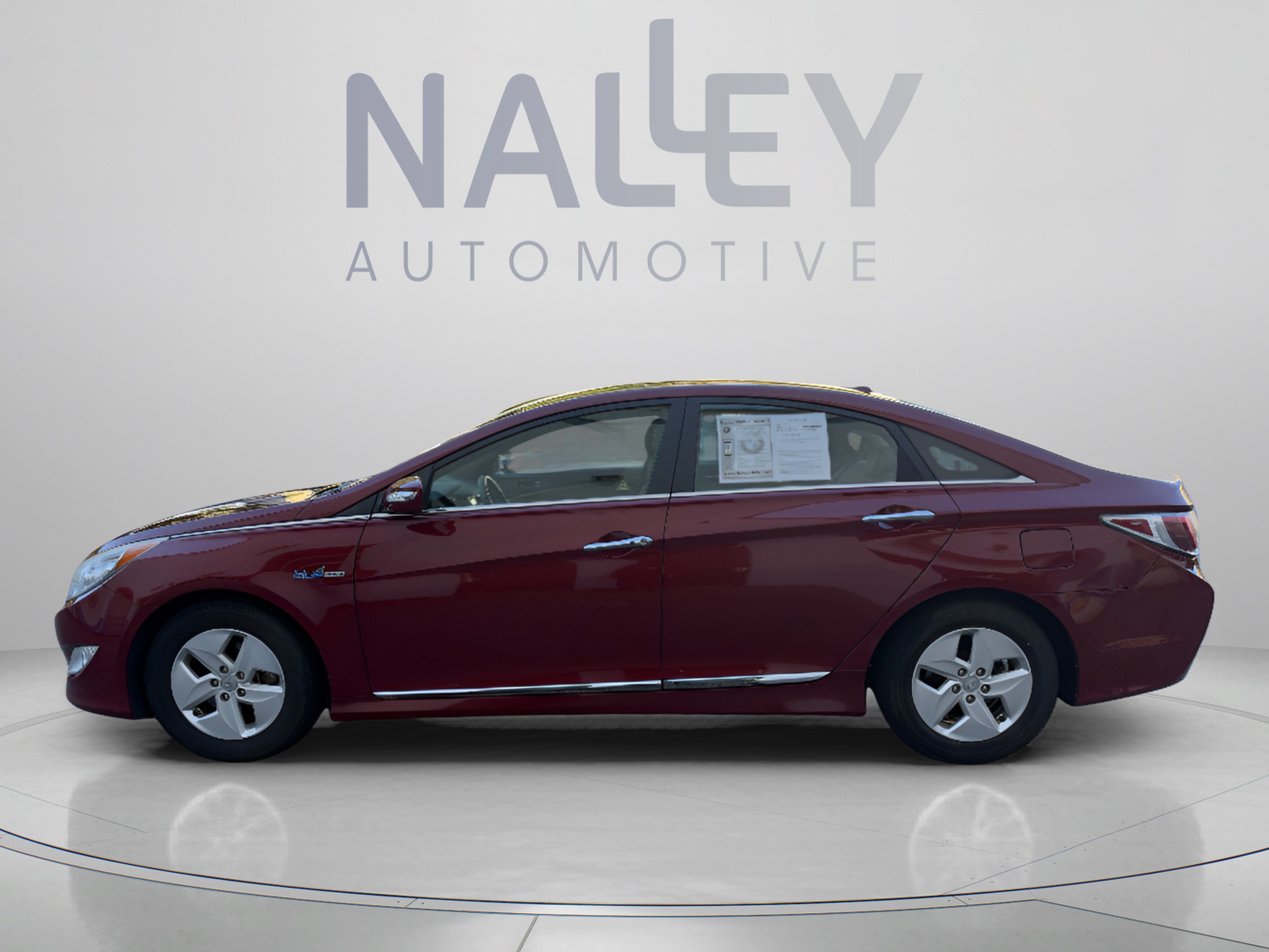 Used 2012 Hyundai Sonata Hybrid w/ Leather Pkg FWD image 2