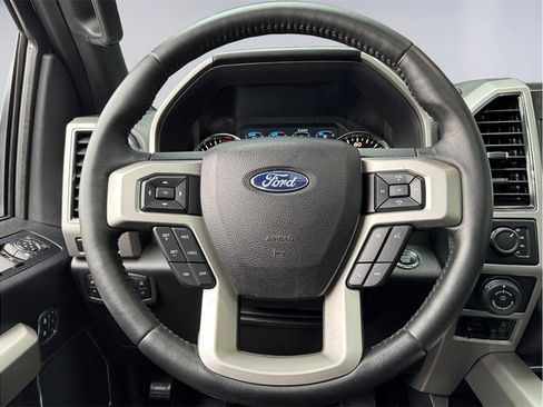 Used 2017 Ford F150 Lariat image 13