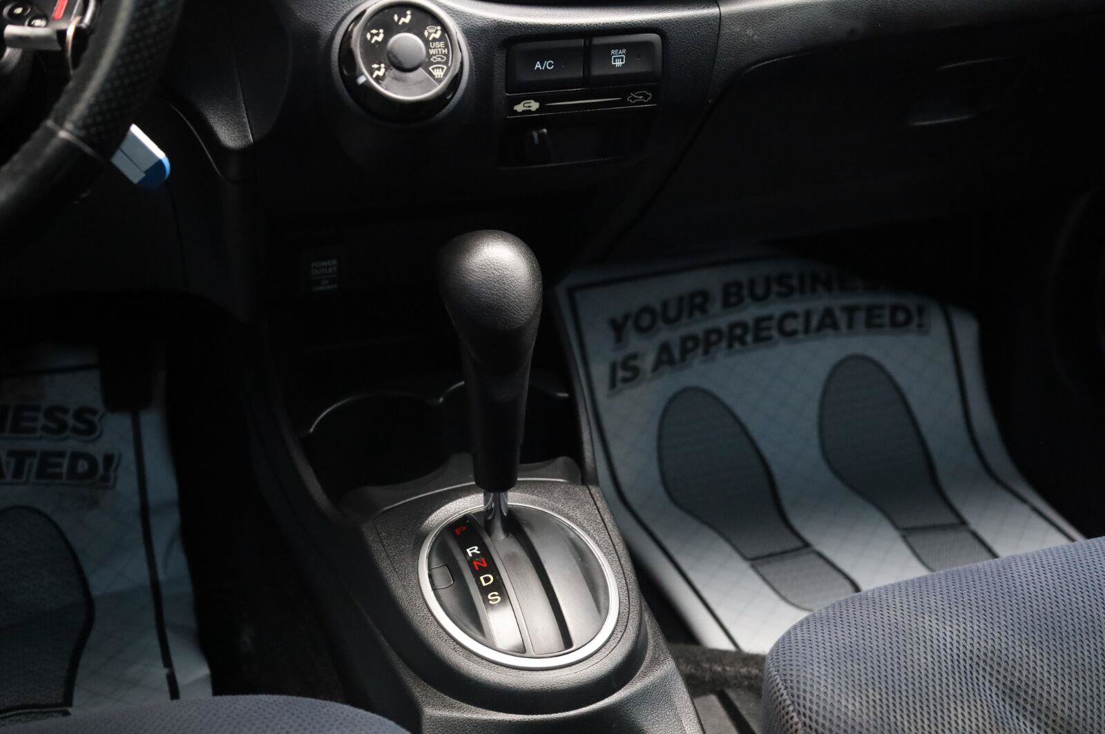 Used 2013 Honda Fit Sport image 40