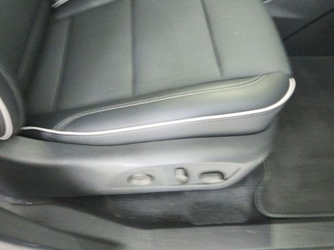 Used 2026 Buick Enclave Preferred AWD/4WD image 28