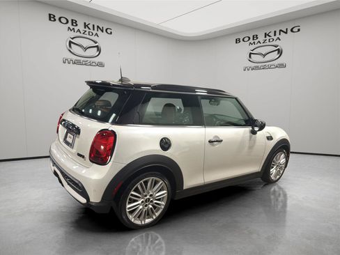 Used 2023 MINI Cooper S w/ Signature Upholstery Package FWD image 5