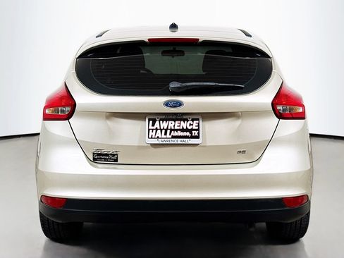 Used 2018 Ford Focus SE FWD image 5