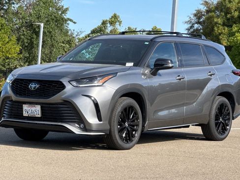 Certified 2026 Toyota Highlander XSE AWD/4WD image 9