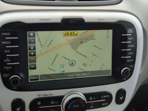 Used 2015 Kia Soul EV FWD image 22