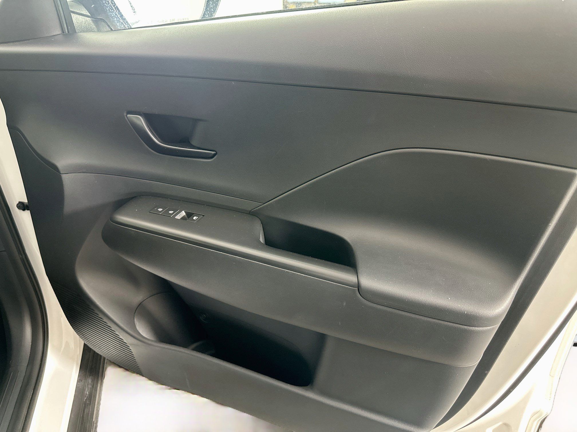 Used 2025 Hyundai Kona SEL FWD image 31