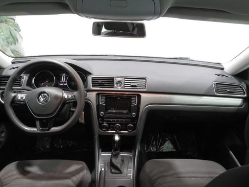 Used 2016 Volkswagen Passat 1.8T R-Line FWD image 13