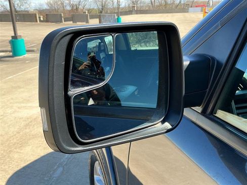 Used 2019 RAM 1500 Laramie image 16