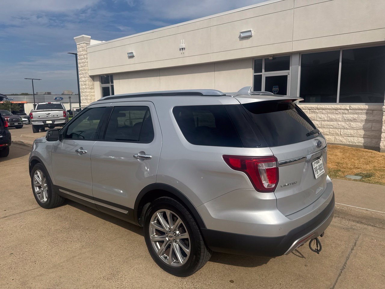 Used 2017 Ford Explorer Limited FWD image 6