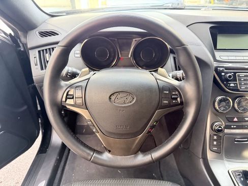 Used 2015 Hyundai Genesis 3.8 image 13
