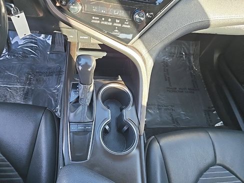Used 2023 Toyota Camry SE image 19