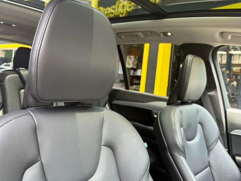 Used 2022 Volvo XC90 T5 Momentum w/ Climate Package image 21