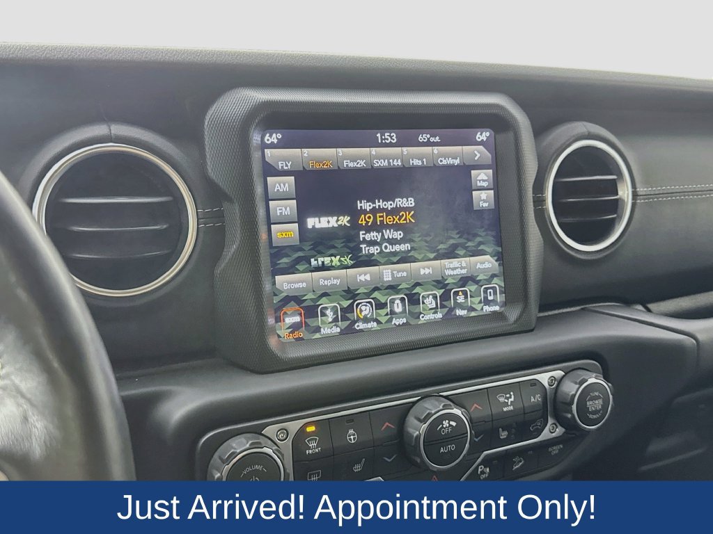 Used 2019 Jeep Wrangler Unlimited Sahara AWD/4WD image 18