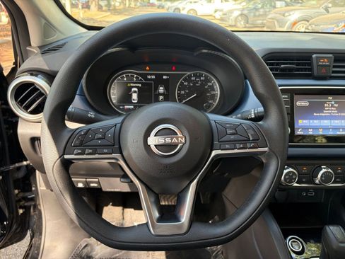 Used 2025 Nissan Versa SV image 25