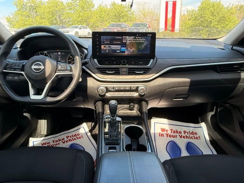 Used 2023 Nissan Altima 2.5 SV w/ SV Premium Package FWD image 26