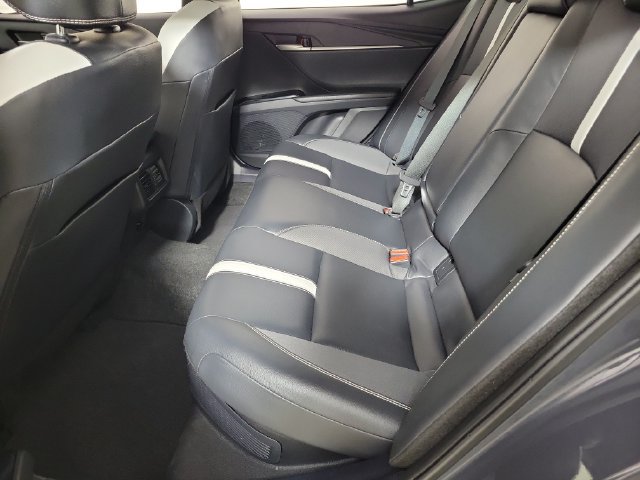 Used 2025 Toyota Camry SE w/ Convenience Package FWD image 12