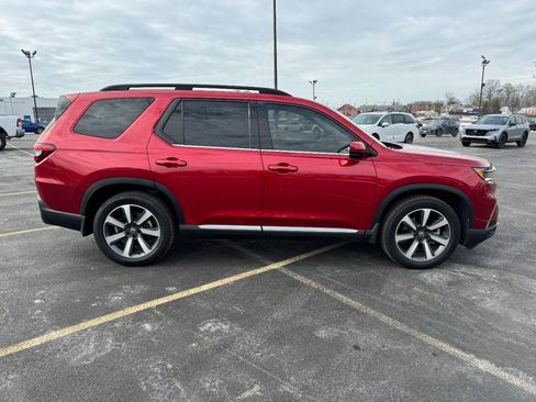 Certified 2023 Honda Pilot Elite image 2