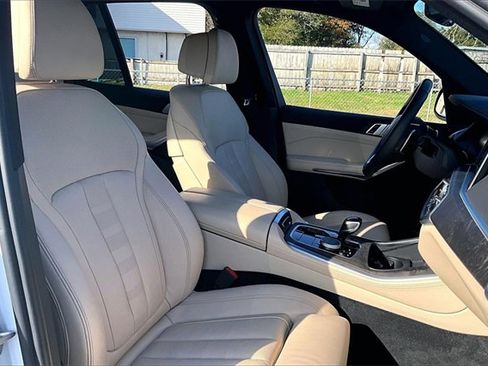 Used 2022 BMW X5 sDrive40i w/ Premium Package image 30