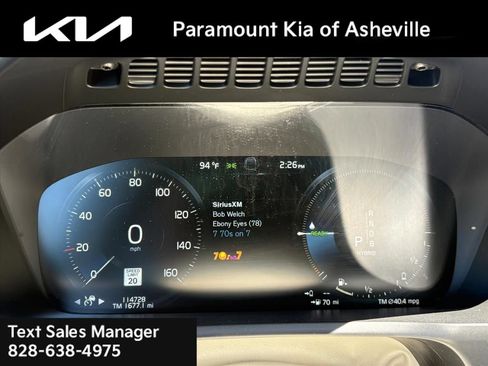 Used 2017 Volvo XC90 T8 Inscription w/ Vision Package AWD/4WD image 8