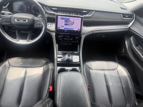 Used 2023 Jeep Grand Cherokee L Limited AWD/4WD image 39