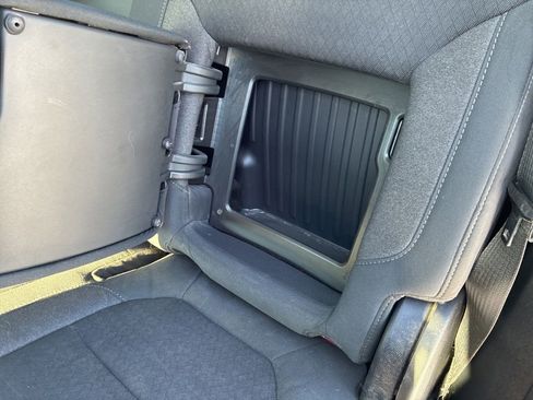 Used 2021 Chevrolet Silverado 1500 LT Trail Boss w/ Bed Protection Package image 30