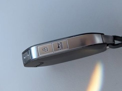 Used 2024 Kia Telluride S image 32