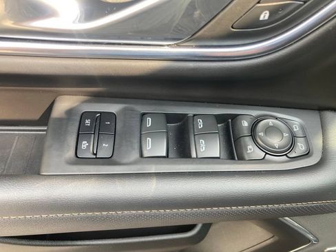 Used 2023 GMC Yukon AT4 w/ LPO, Floor Liner Package AWD/4WD image 28
