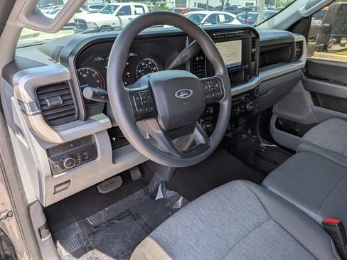 Used 2024 Ford F250 XL w/ STX Appearance Package AWD/4WD image 19
