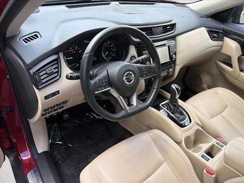 Used 2017 Nissan Rogue SL w/ SL Premium Package AWD/4WD image 13