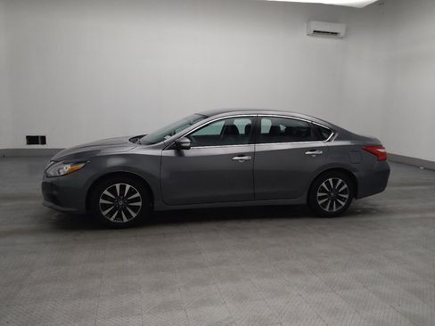 Used 2017 Nissan Altima 2.5 SL image 2