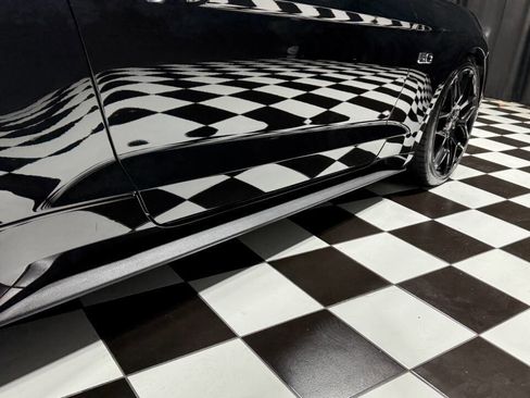 Used 2017 Ford Mustang GT Premium image 17