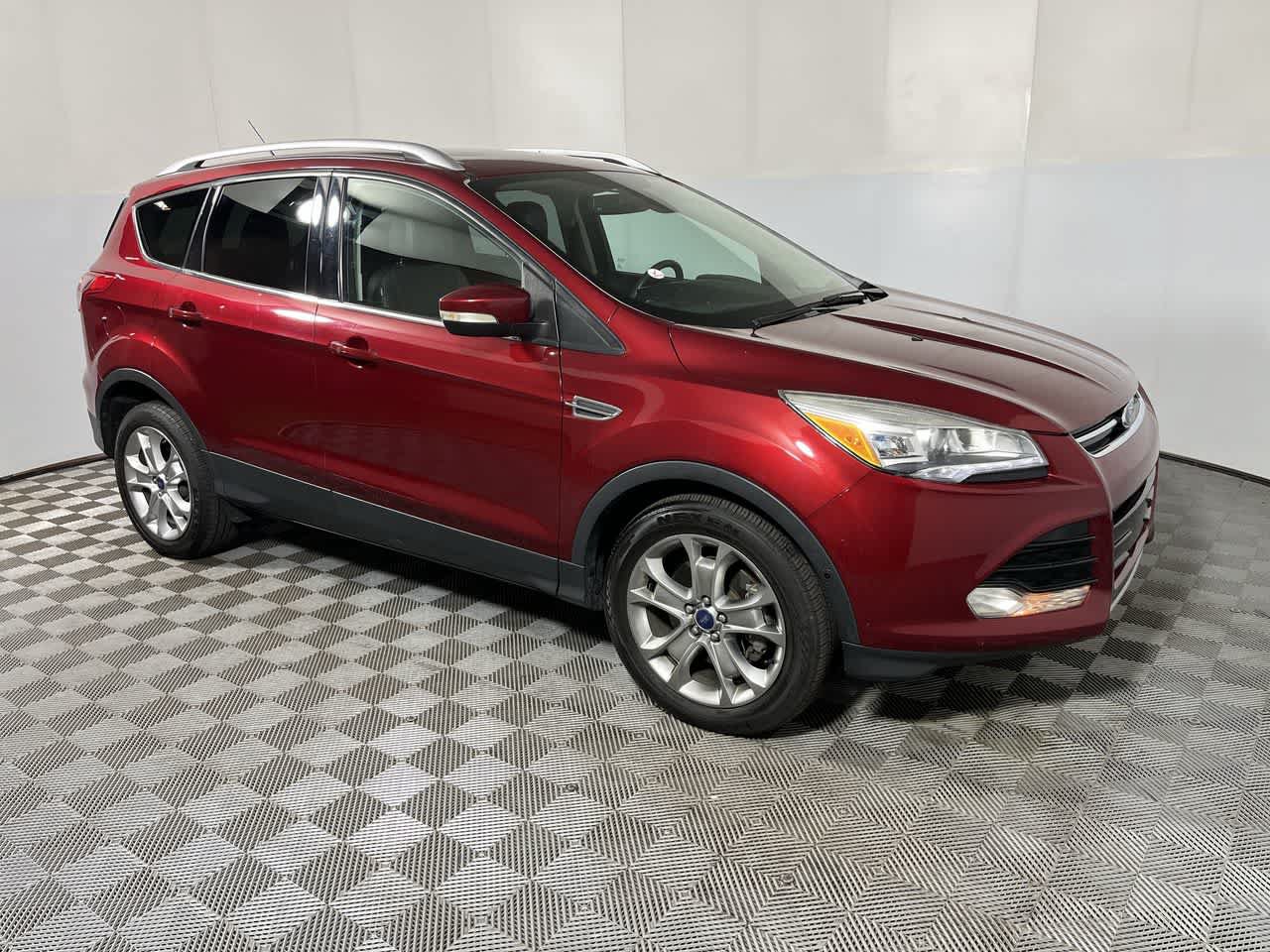 Used 2014 Ford Escape Titanium w/ Equipment Group 401A AWD/4WD image 2