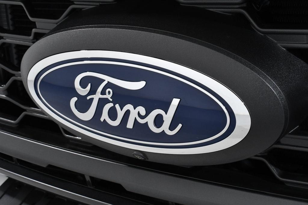 New 2026 Ford F250 XL w/ STX Appearance Package AWD/4WD image 16