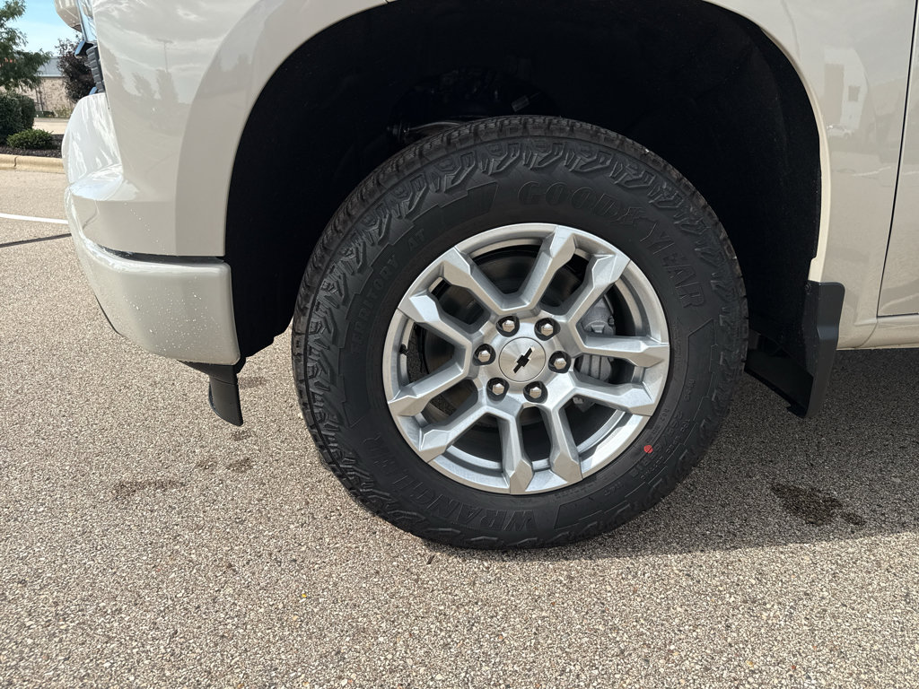New 2026 Chevrolet Silverado 1500 RST w/ Safety Package AWD/4WD image 9