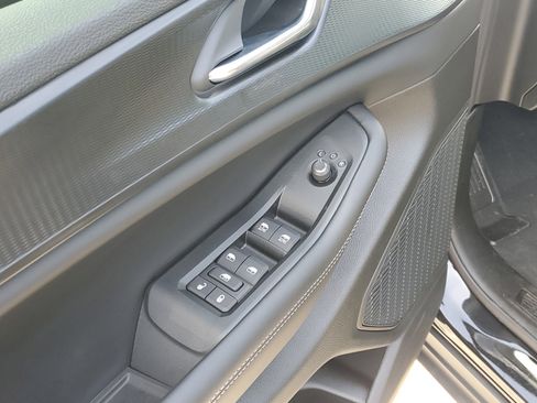 New 2025 Jeep Grand Cherokee Laredo image 10