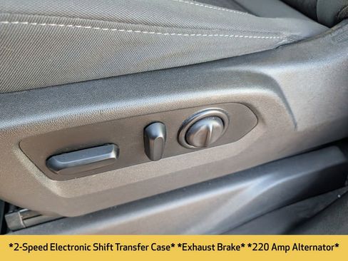 Used 2021 Chevrolet Silverado 2500 LT w/ Convenience Package image 22