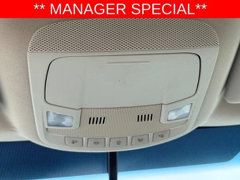 Used 2018 Ford Edge Titanium FWD image 28