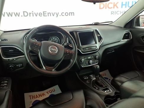 Used 2019 Jeep Cherokee Trailhawk w/ Cold Weather Group AWD/4WD image 10
