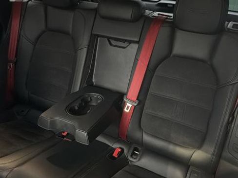 Used 2018 Porsche Macan GTS image 35