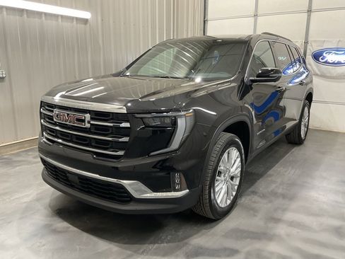 Used 2025 GMC Acadia Elevation w/ Elevation Premium Package image 3