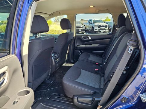 Used 2018 Nissan Pathfinder S FWD image 18