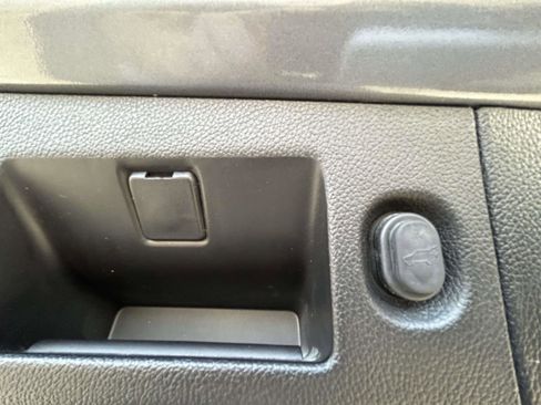 Used 2019 Chevrolet Tahoe LT image 22