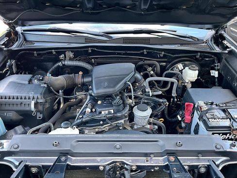 Used 2019 Toyota Tacoma SR AWD/4WD image 30