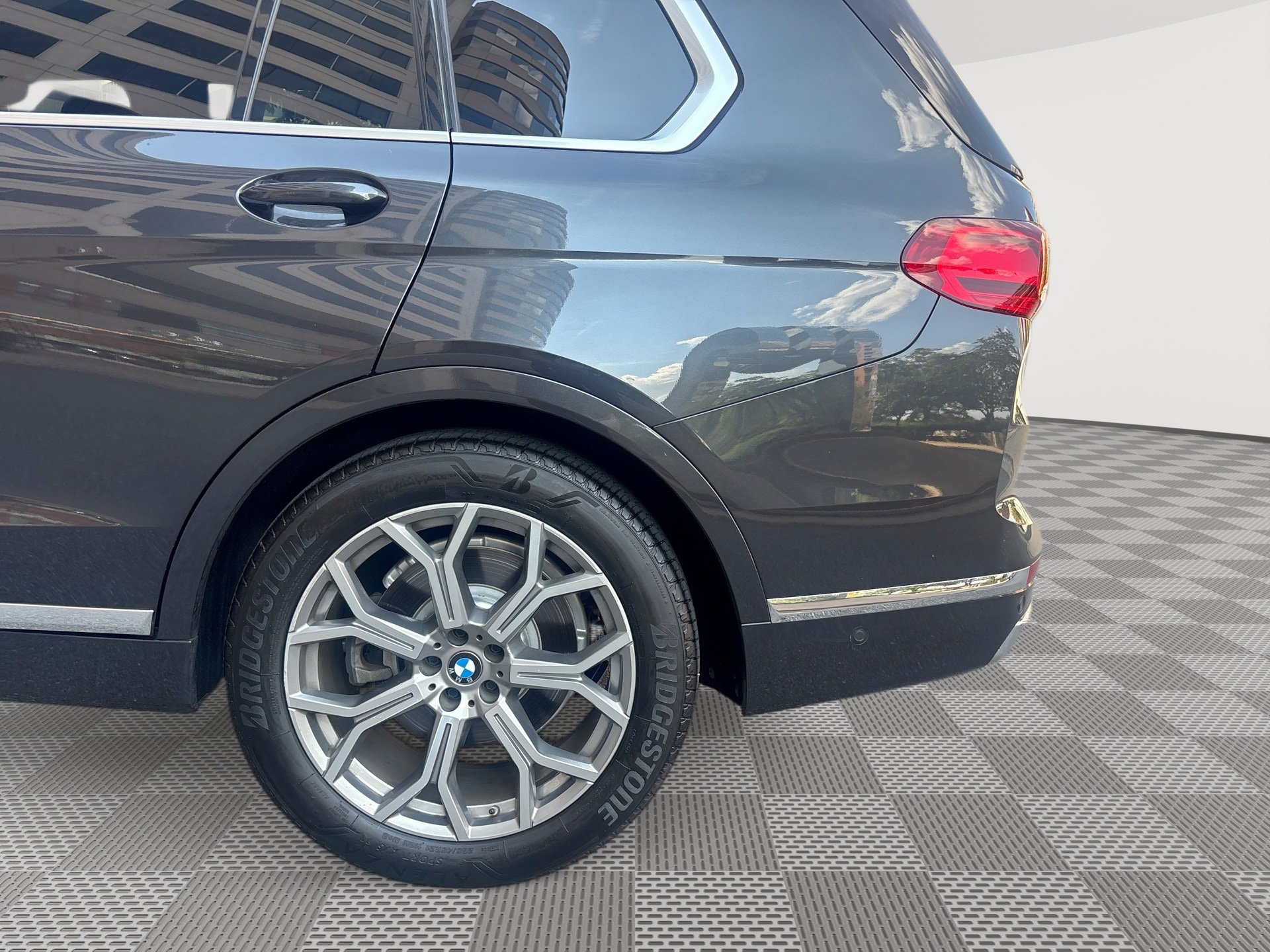 Used 2020 BMW X7 xDrive40i w/ Executive Package AWD/4WD image 29