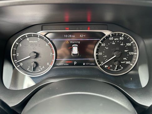 Used 2021 Nissan Rogue S image 18