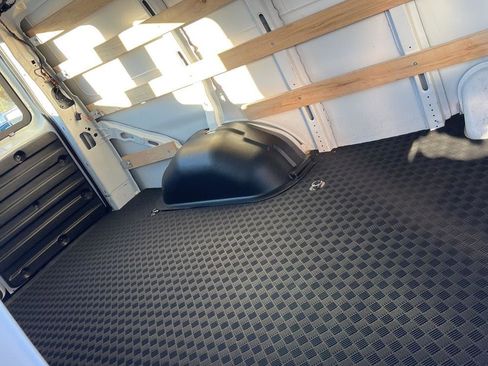 Used 2024 GMC Savana 2500 w/ Driver Convenience Package image 10