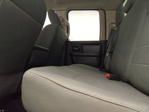Used 2018 RAM 1500 Express AWD/4WD image 18